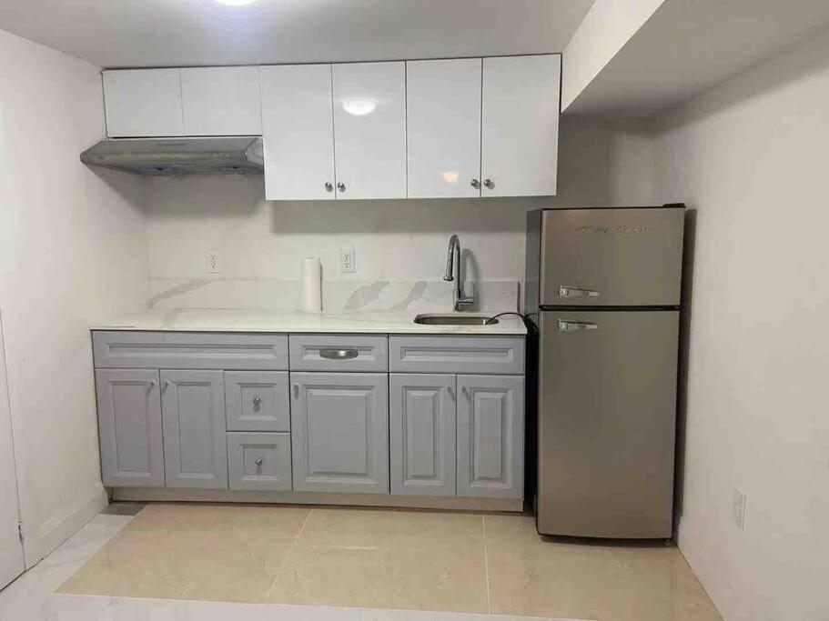 Modern House Newly Furnished 3 Mins Drive To Fall شلالات نياغارا المظهر الخارجي الصورة